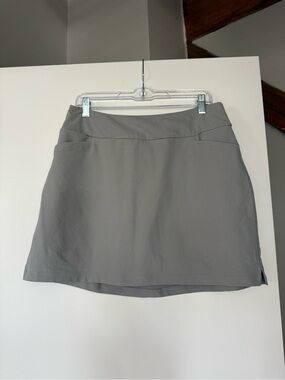 adidas Women's Gray Golf Skort - Athletic Minimalist